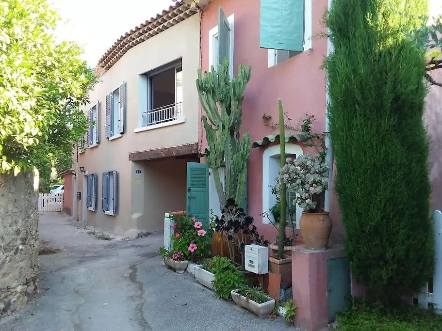 Maison Atypique Restauree A Neuf Calme Tout A Pied Six-Fours-les-Plages